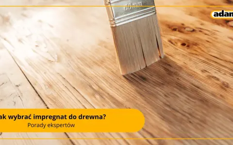 Pędzel nakłada impregnat na drewnianą podłogę. Porady ekspertów, jak wybrać najlepszy impregnat do drewna.