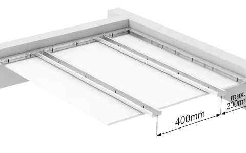 Konstrukcja sufitu podwieszanego z płyt gipsowo-kartonowych. Widoczny stelaż metalowy, płyty i wymiary: 400mm i max. 200mm.