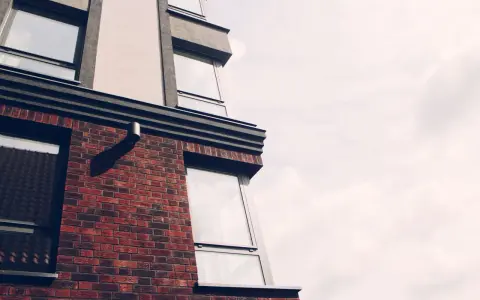 Klinkier zewnętrzny – jak wybrać płytki, które będą wyglądały dobrze przez lata?