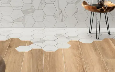 Co na podłogę w przedpokoju: najlepsze materiały na trwałość i styl
