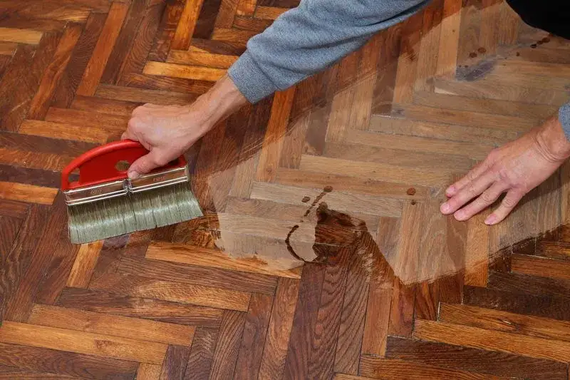 Zdjęcie Jak odnowić drewnianą podłogę domowym sposobem bez zbędnych kosztów